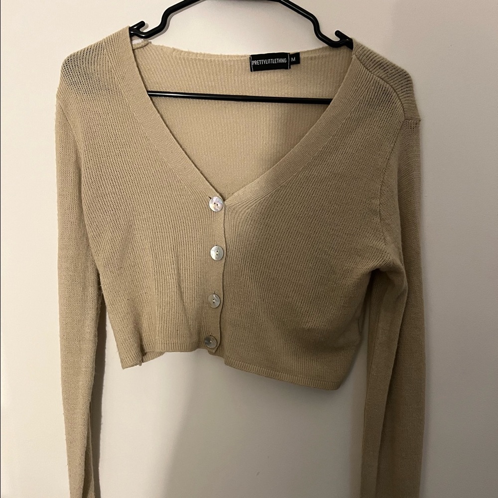 Croped knitted cardigan